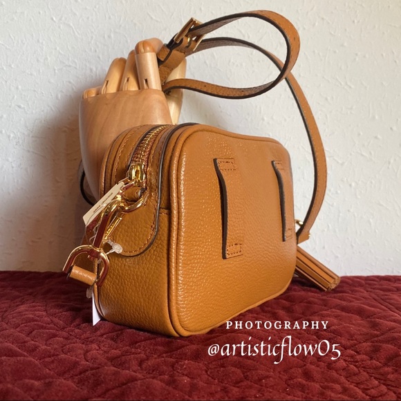 NEW! Michael Kors Small Camera Belt Bag Crossbody! - Picture 5 of 14